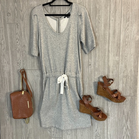 Banana Republic Dresses & Skirts - Banana Republic Grey & White T-shirt Dress Drawstring Bow M Medium